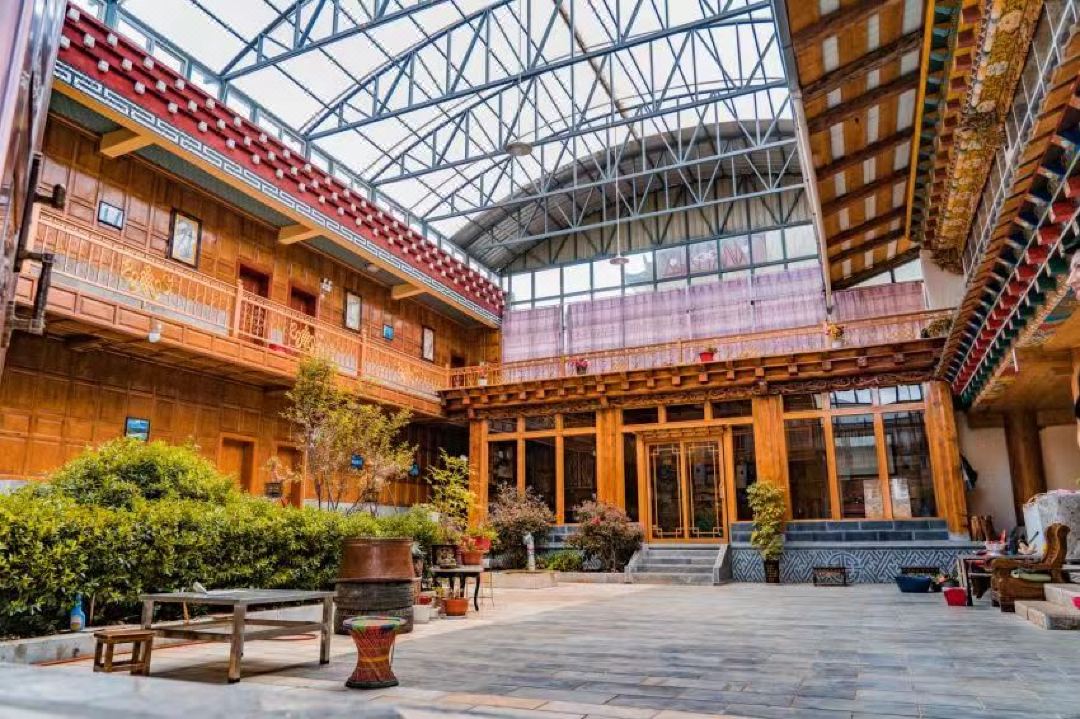 Shangri-La Niwangzong Chinese Inn