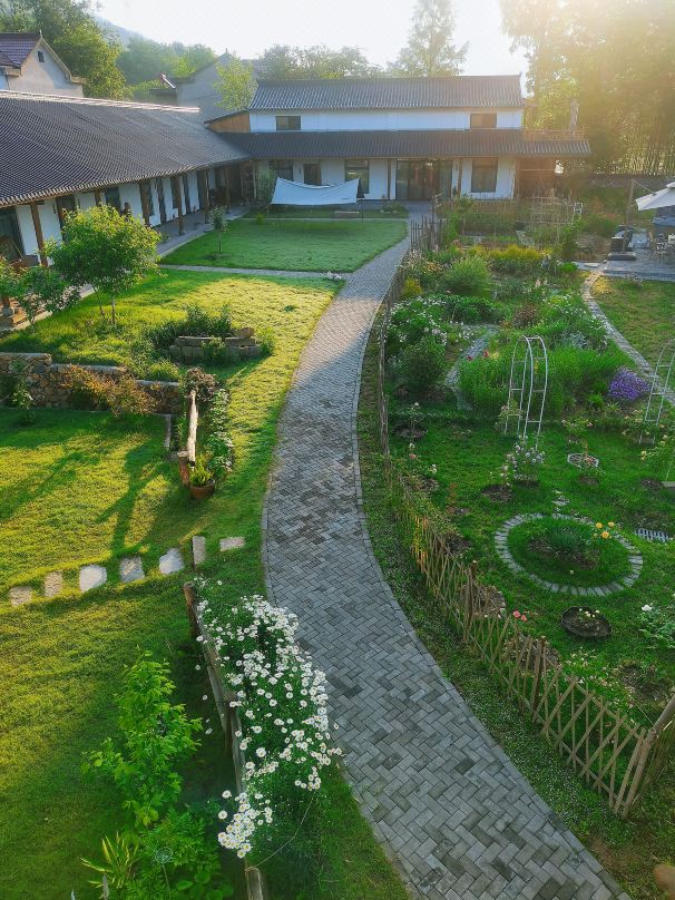 Banmu Huatian Homestay