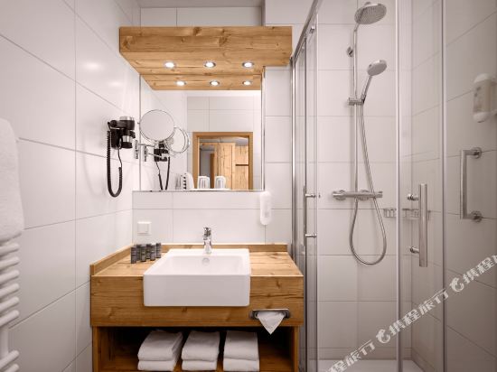 HYPERION Hotel Garmisch - Partenkirchen - Tap to explore photos