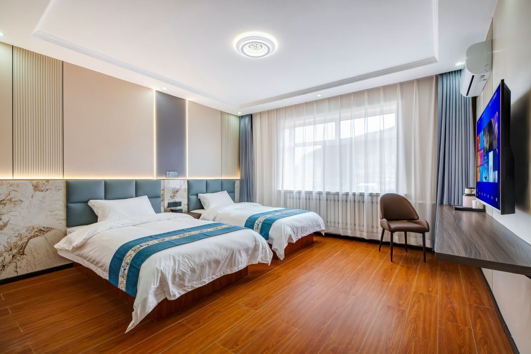 Genhe Xuexiang Junlai Hotel