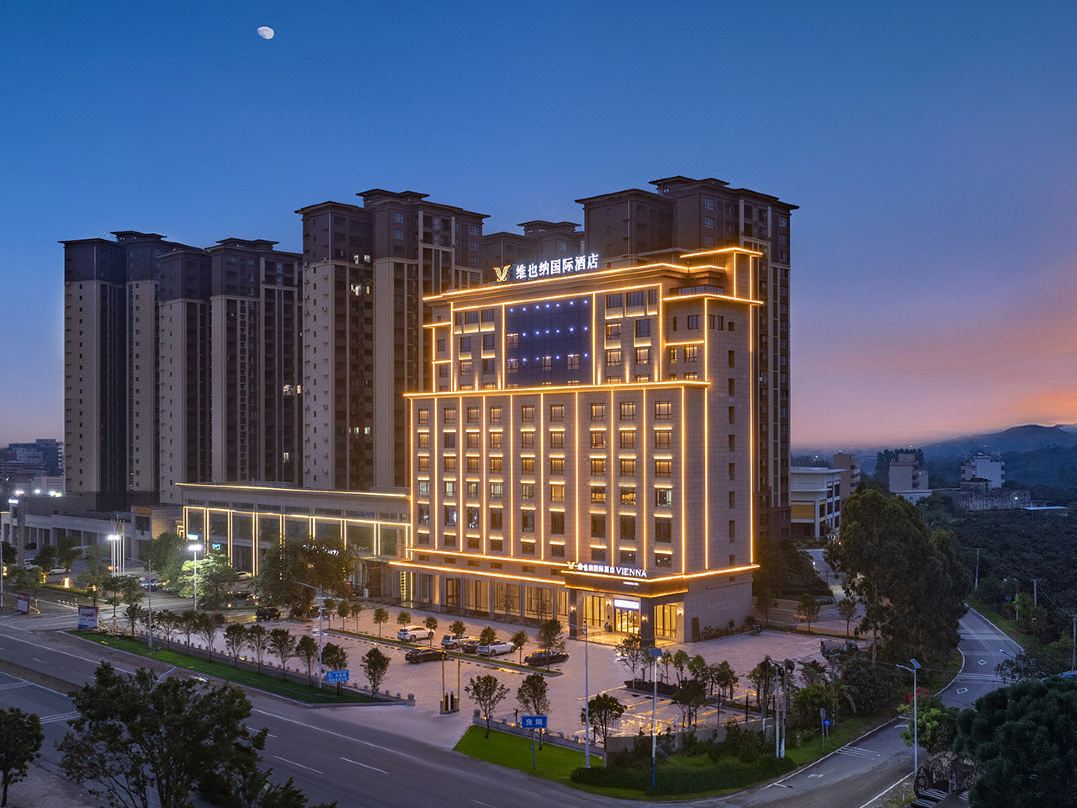 Vienna lnternational Hotel Classic Lianjiang Liangdong Zhongliang Times Square