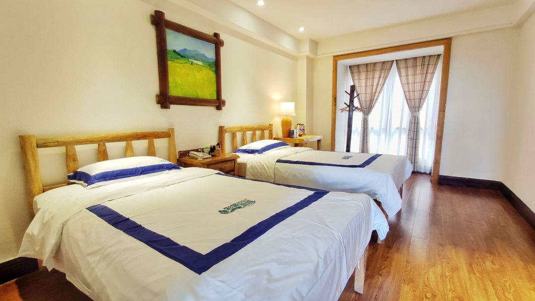 Senlin Renjia Hotel