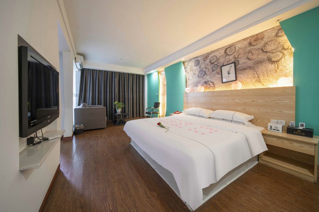 Huaxin Art Hotel (Shaoyang Station Branch)