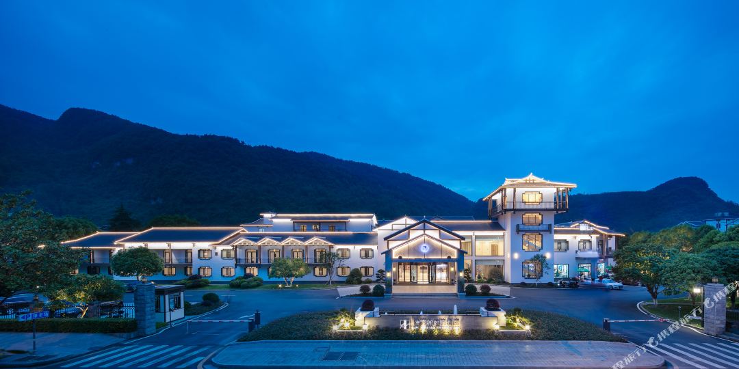 张家界武陵源专家村庭院酒店