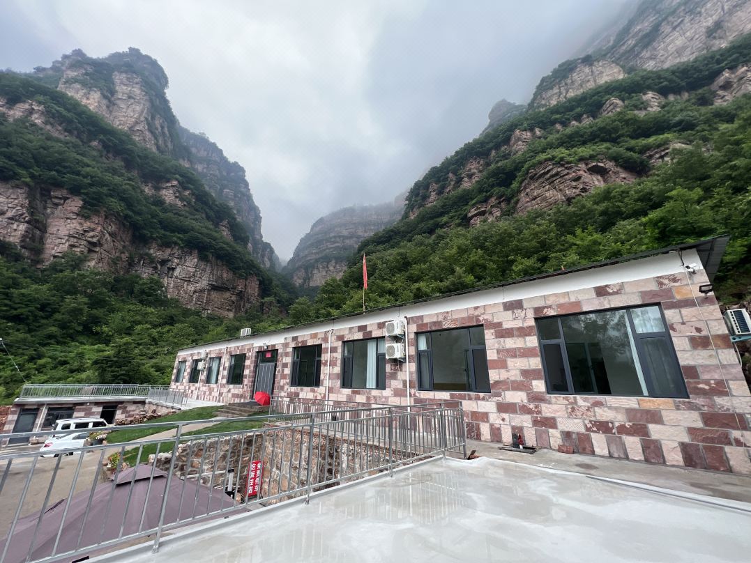 Linzhou Lakeside Cottage Homestay