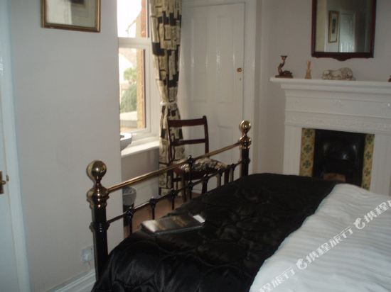 The Langtons Bed & Breakfast - Tap to explore photos