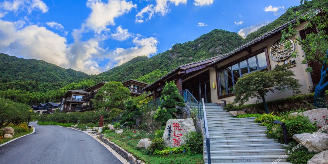葛仙村洗心院轻奢酒店