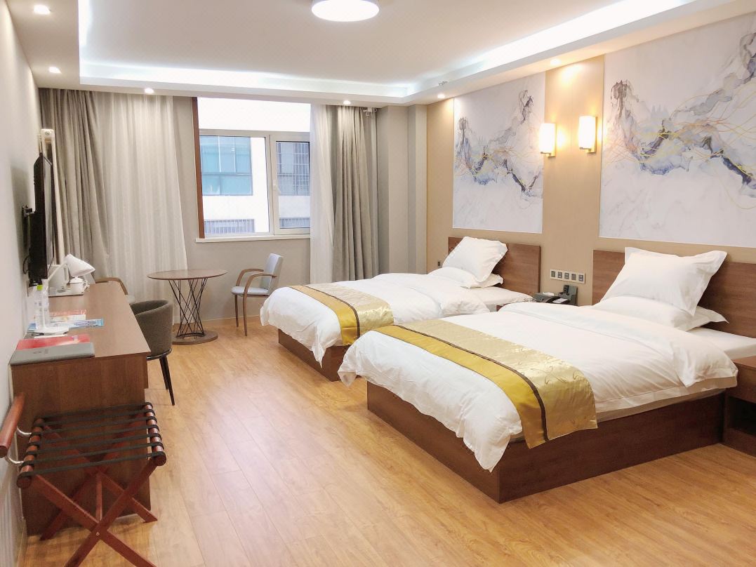 Fuyuan Business Hotel (Fei County Institute of Technology)