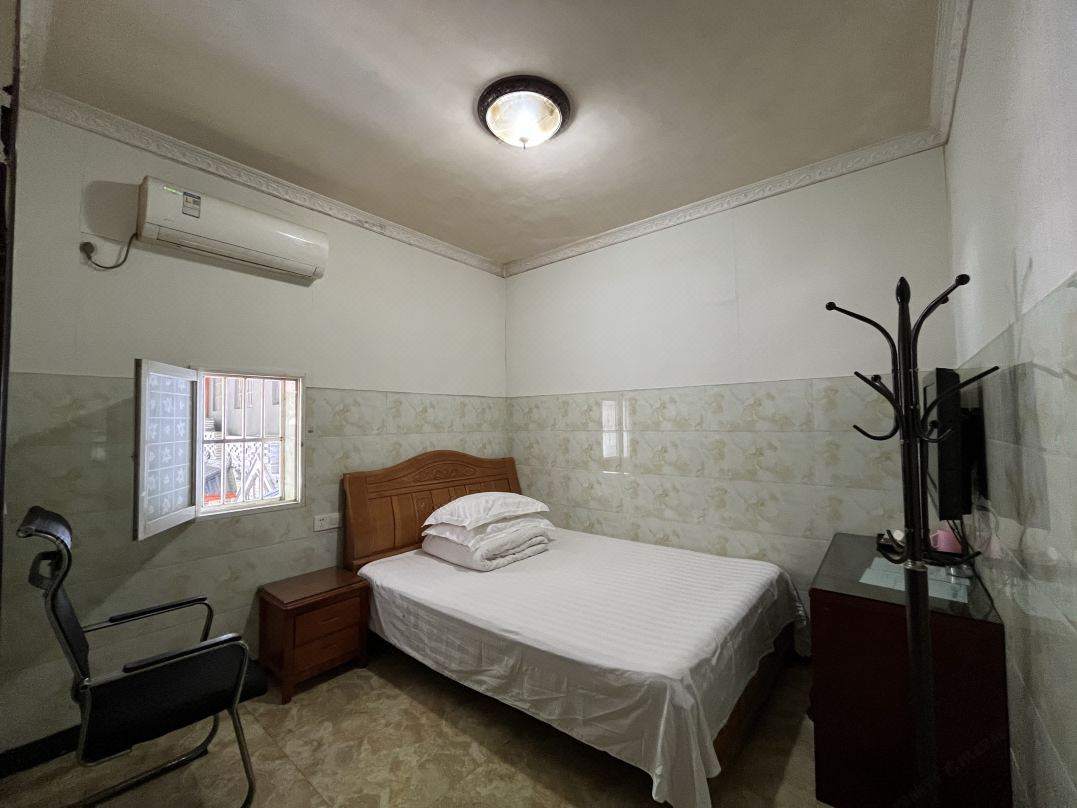 Ziyang Ruyi Hotel