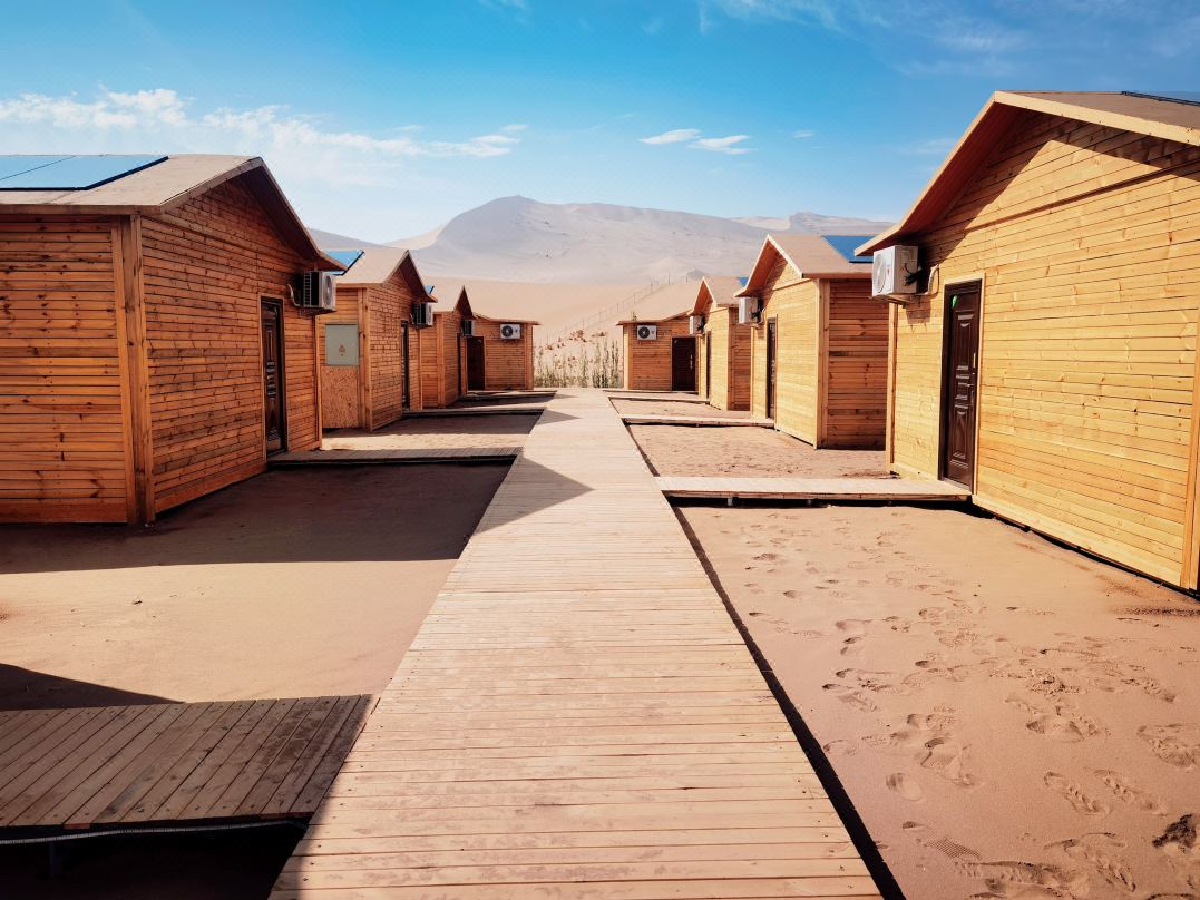 Leyou Self-driving Desert Camping Base