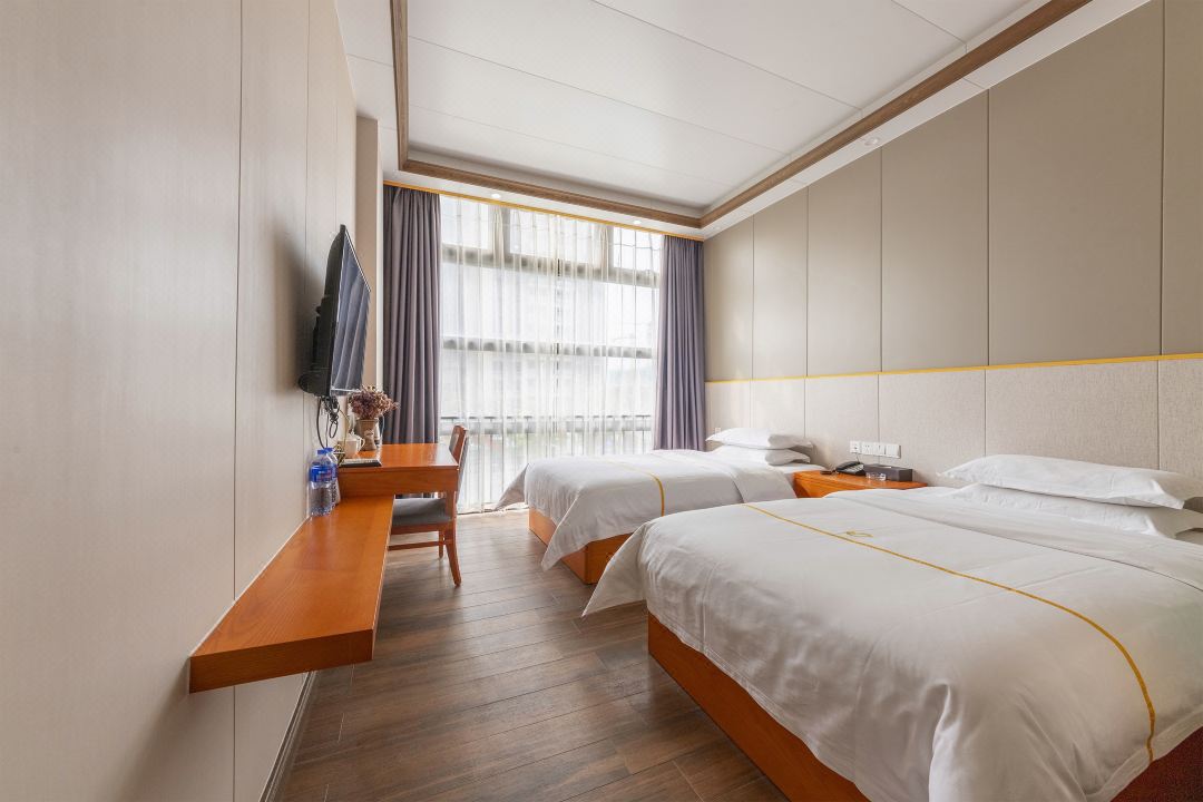 Xiyue Youmi Hotel (Zhuhai Huafa Riverside)