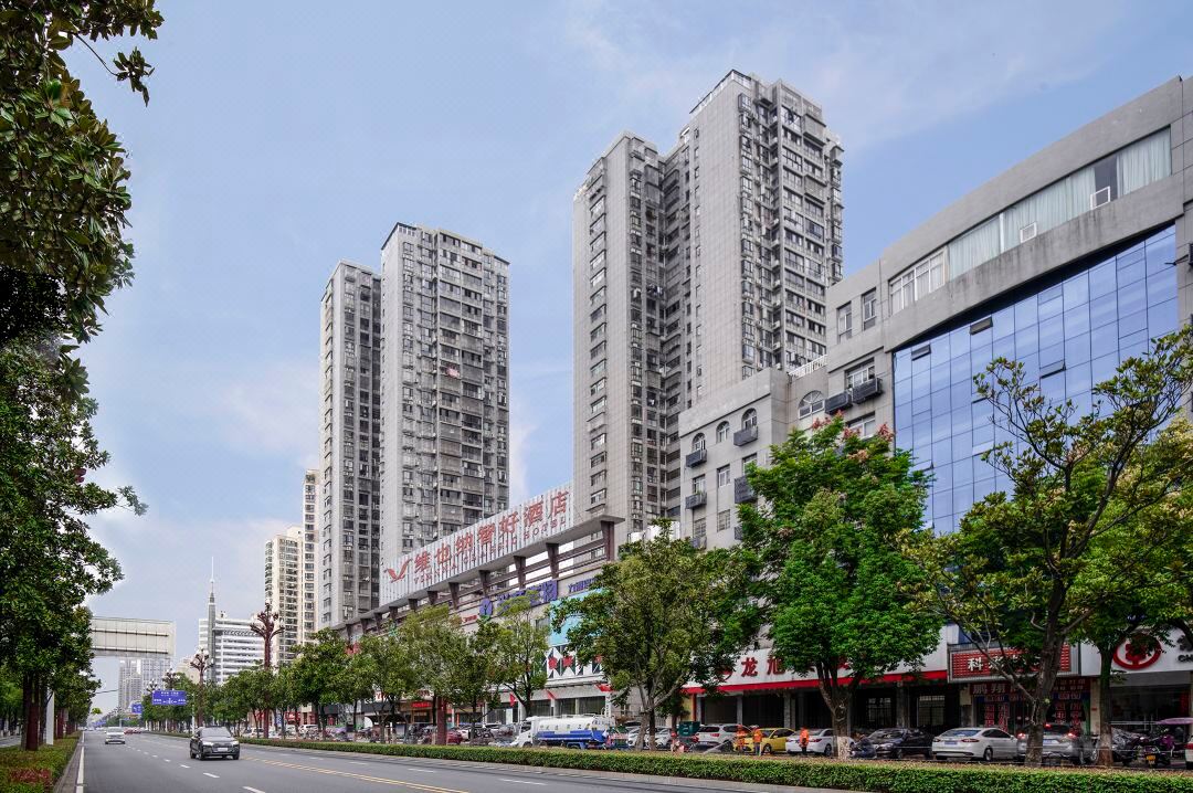 Vienna Zhihao Hotel (Changde Wuling Avenue High-speed Railway Station Store)
