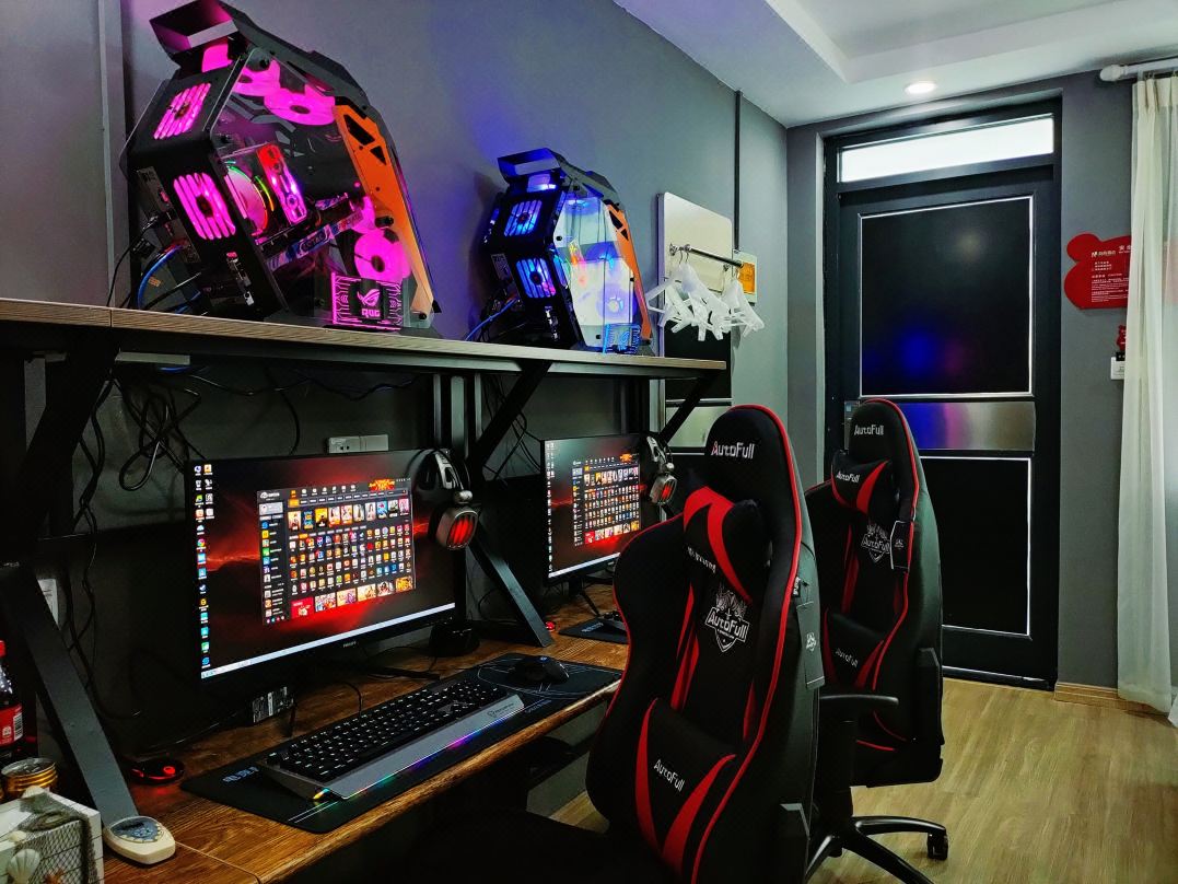 Heilaier E-sports Homestay (Qingdao Taidong Pedestrian Street Guangrao Road Subway Station)
