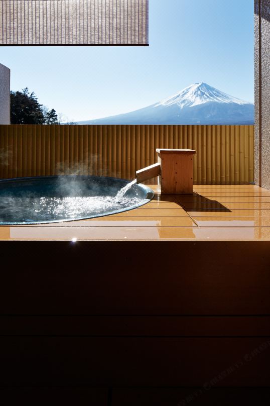 富士河口湖溫泉鄉.湖南荘