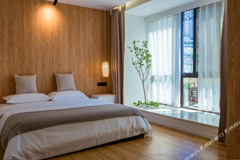 玲珑亚居精品酒店(攀枝花太谷广场店)