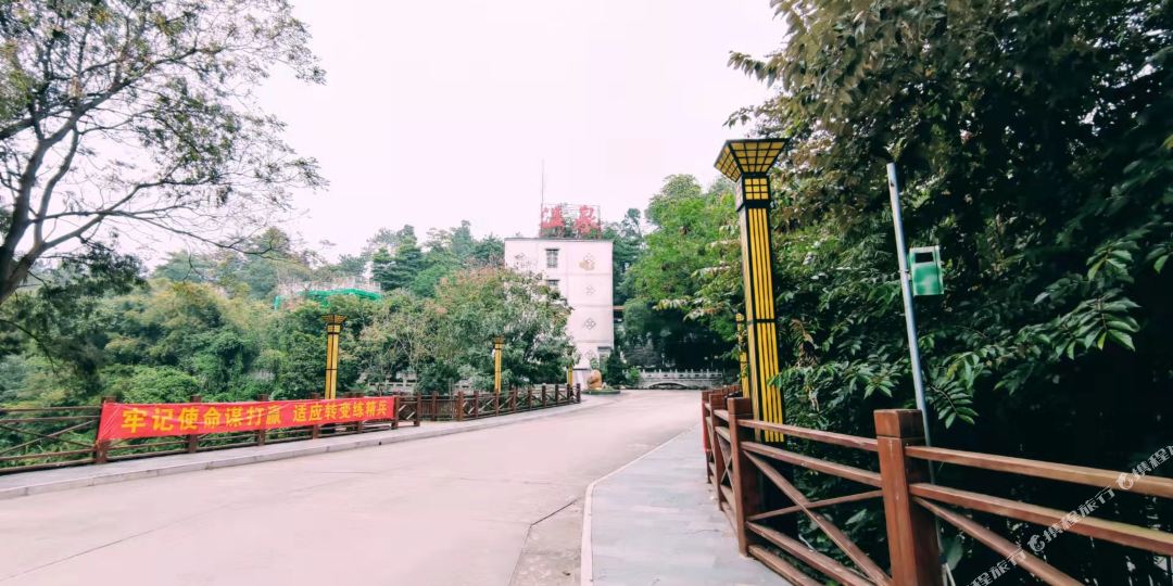清远新银盏温泉宾馆(广清大道店)