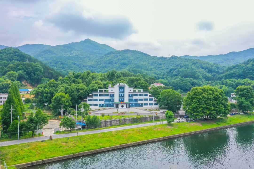 Yuehu Aman