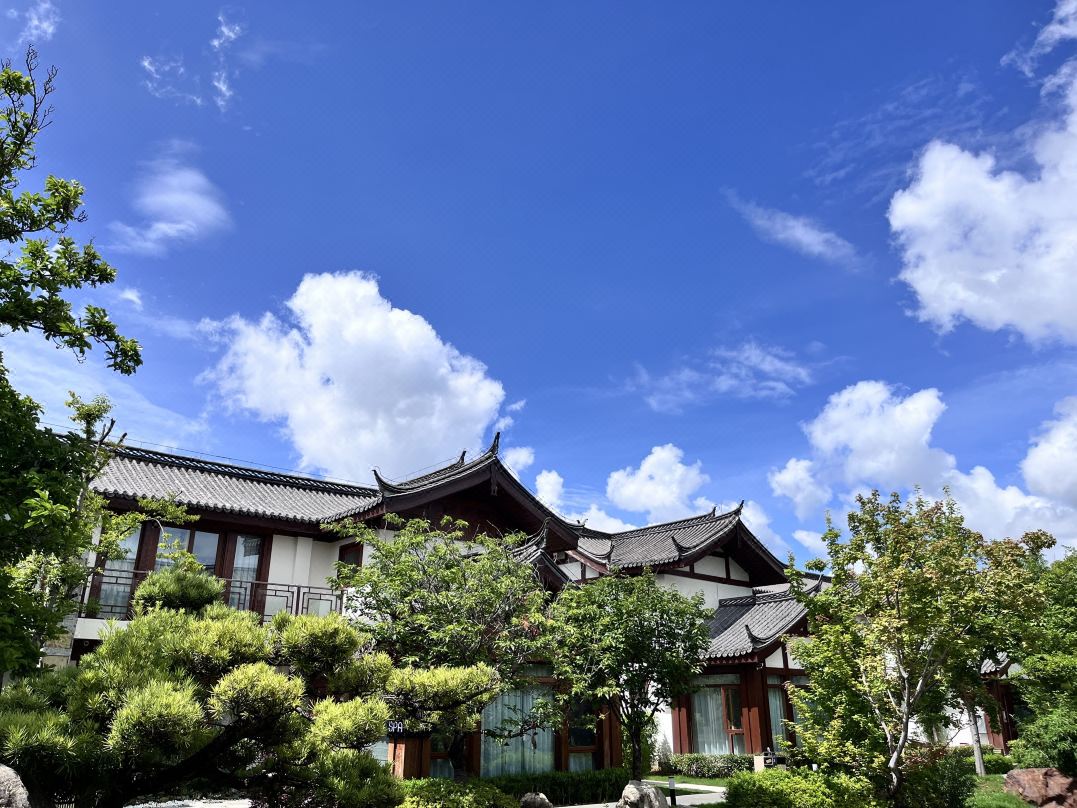 Yazhi Hotel