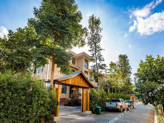 景洪曼格莱半湾别墅酒店