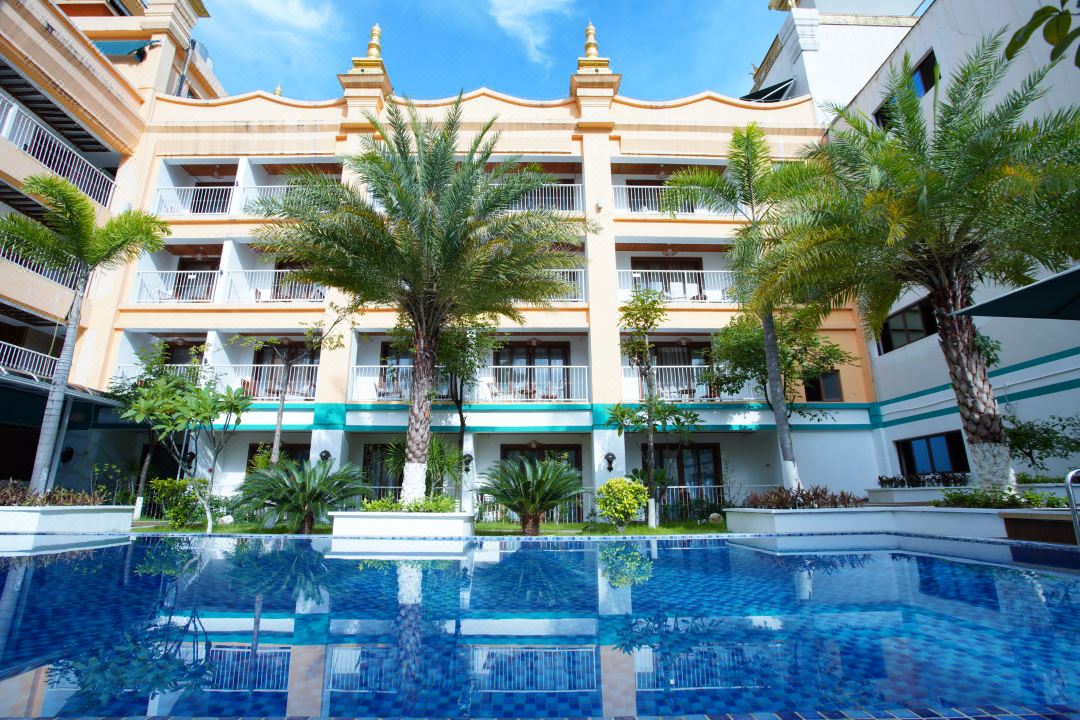 Silu Huayu Holiday Hotel