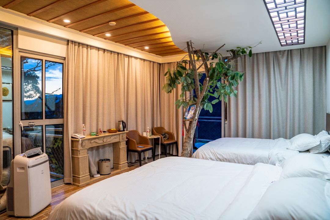Yinxin'gu Treehouse Hotel