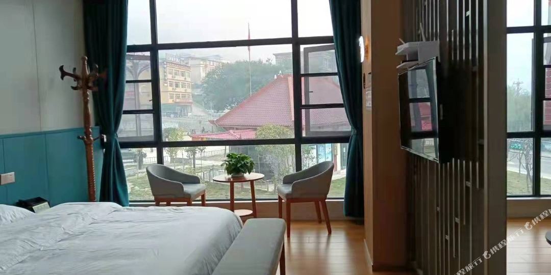 察隅格瓦拉大酒店