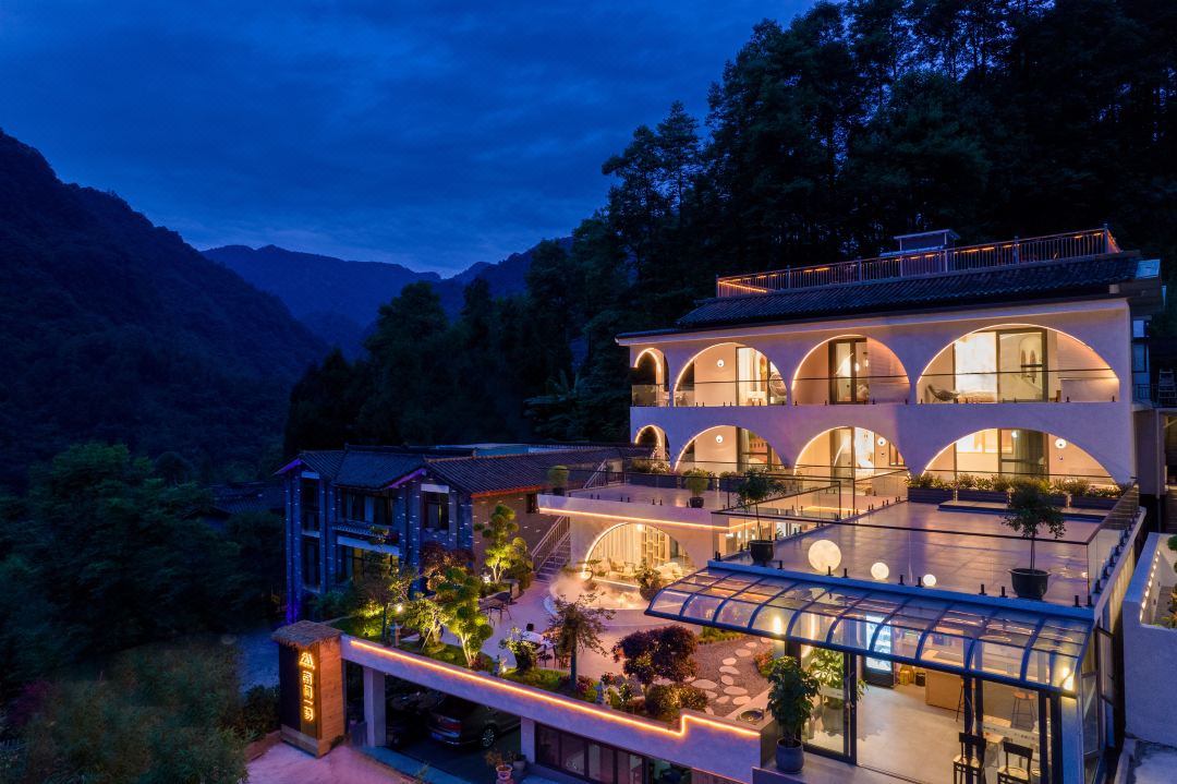 Qingcheng Mountain Nanke Yimeng Private Tang Homestay