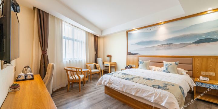 TOWO上品酒店(洛宜公路店)