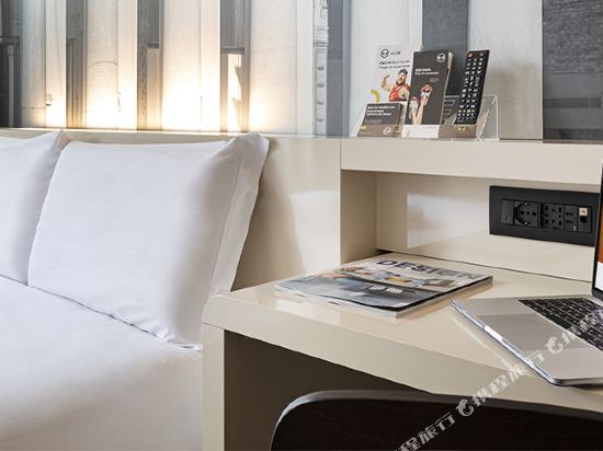 B&B Hotel Milano Sant'Ambrogio - Tap to explore photos