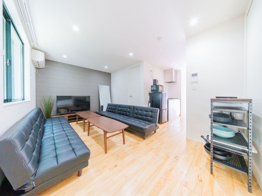 10min on foot from Hirai Station. 11min by train to Akihabara Station.