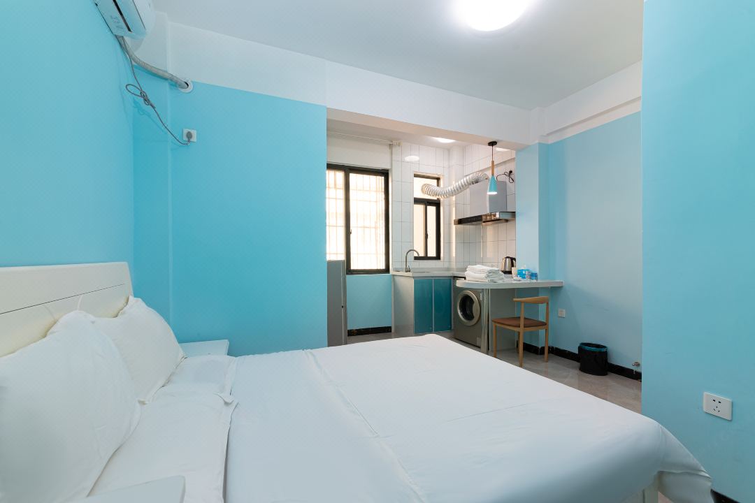 Modern Apartment (Nanning Binhu Road Subway Station)