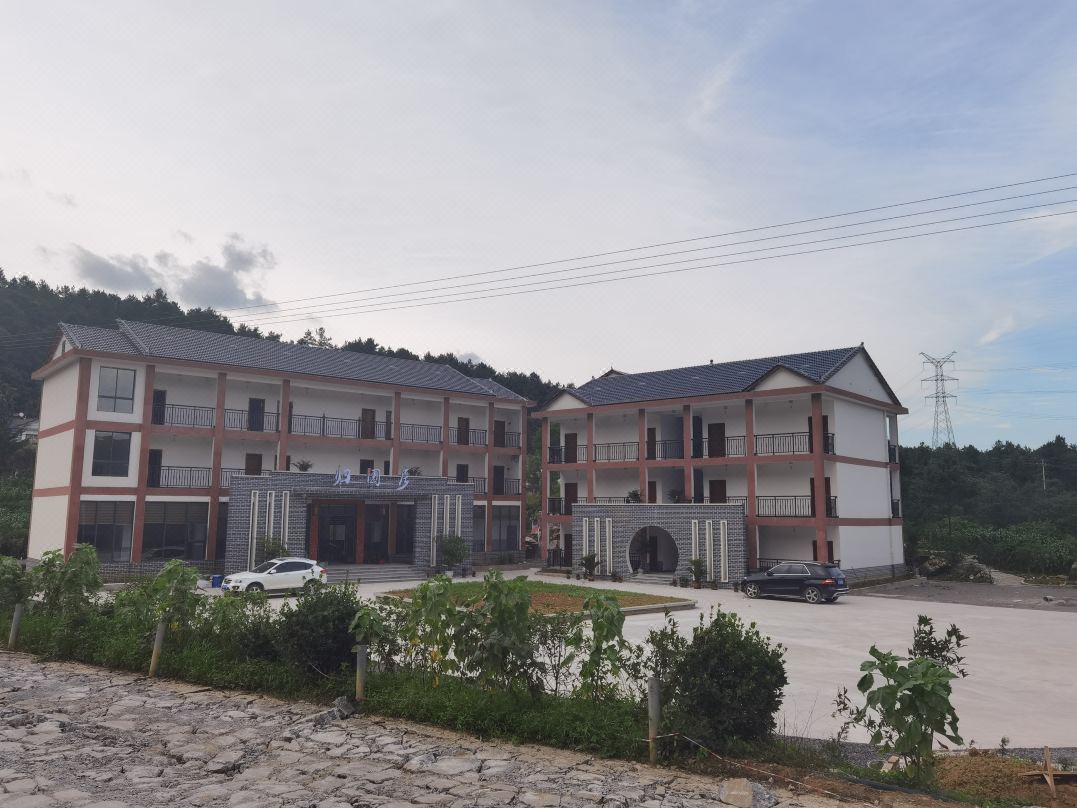 Wulingshan Guiyuanju Chinese Inn