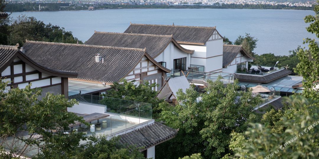 观海听涛艺术酒