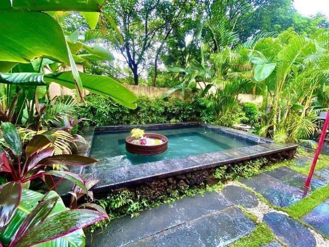 Guangzhou Hot Spring Rafting Bishuiwan New Village Villa