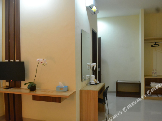 City Hotel Tasikmalaya - Tap to explore photos