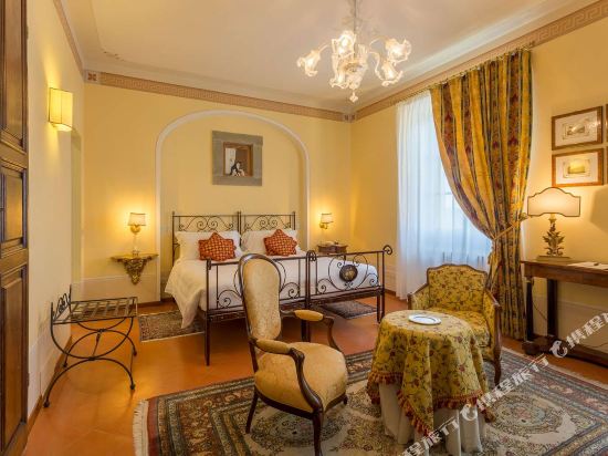 Hotel Villa Marsili - Tap to explore photos