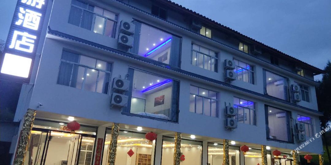 阁德丰川游酒店