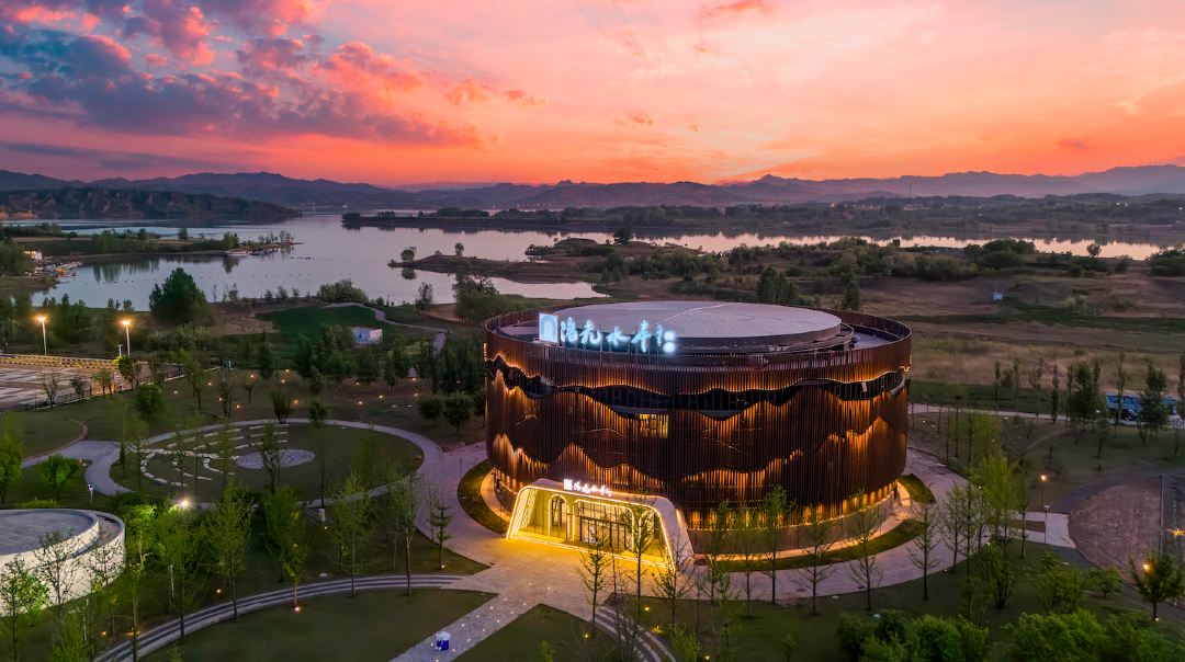 Yunzhu Lake Sunshine Waterfront Hotel