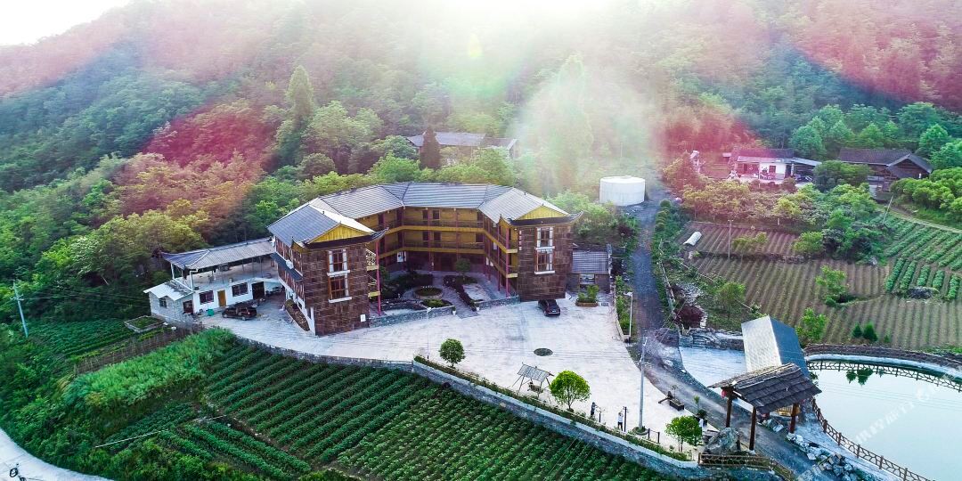 嘎嘎山庄