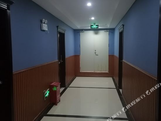 文山宏闻商务酒店