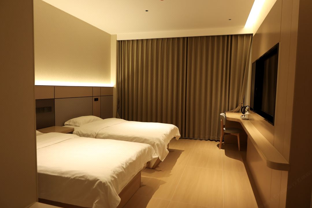 Sanhe International Hotel