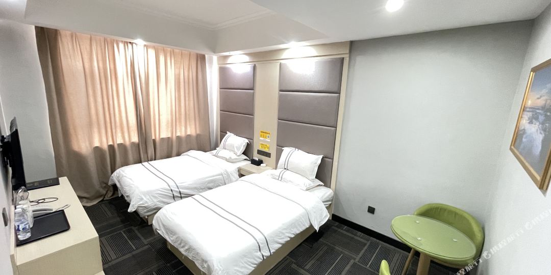 金铃铛商务大酒