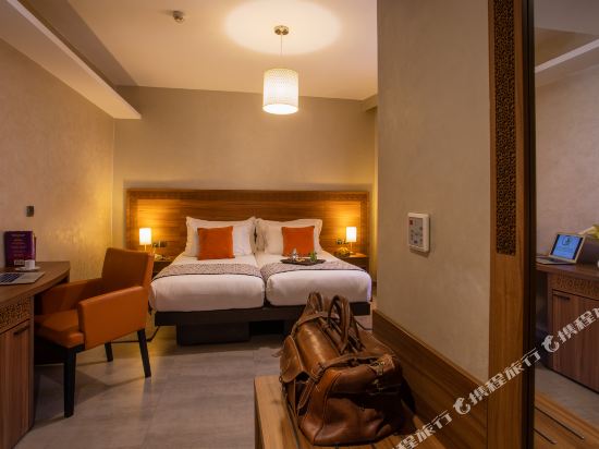 Dellarosa Boutique Hotel & Spa - Tap to explore photos