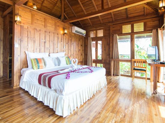 Phi Phi The Beach Resort - Tap to explore photos