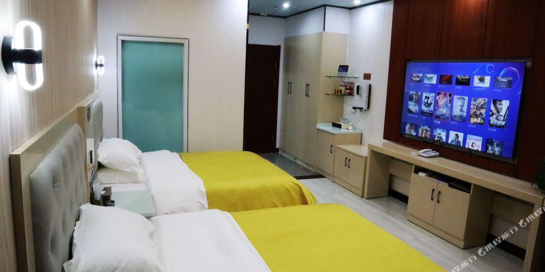 华龙商务宾馆(阿拉尔威尼斯商业街店)