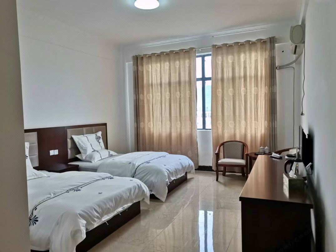 Zhenxiong Four Seasons Boutique Hotel (Pingshangzhen Branch)