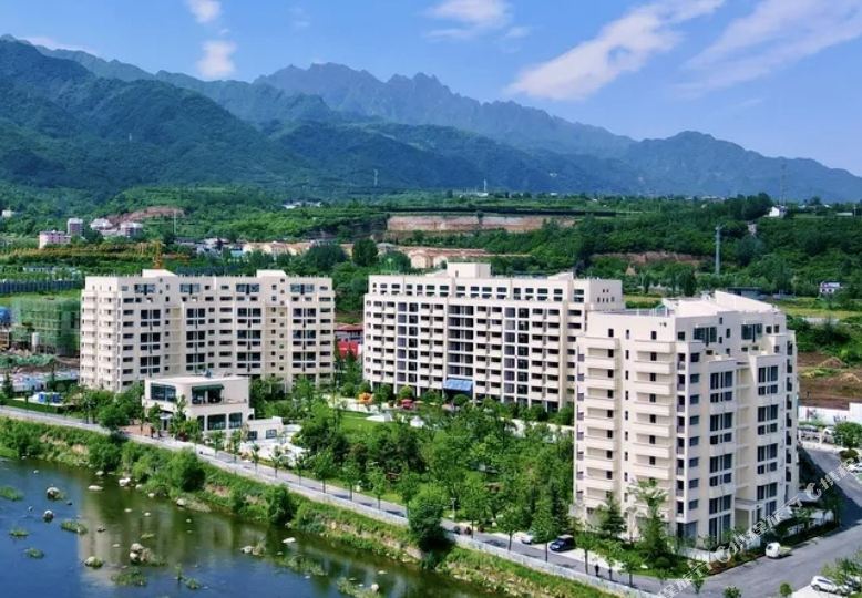漫舍山居私汤温泉民宿(眉县太白熙岸汤巢店)