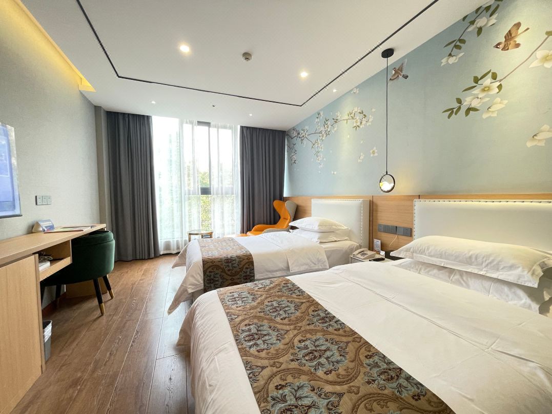 Huixin Holiday Hotel