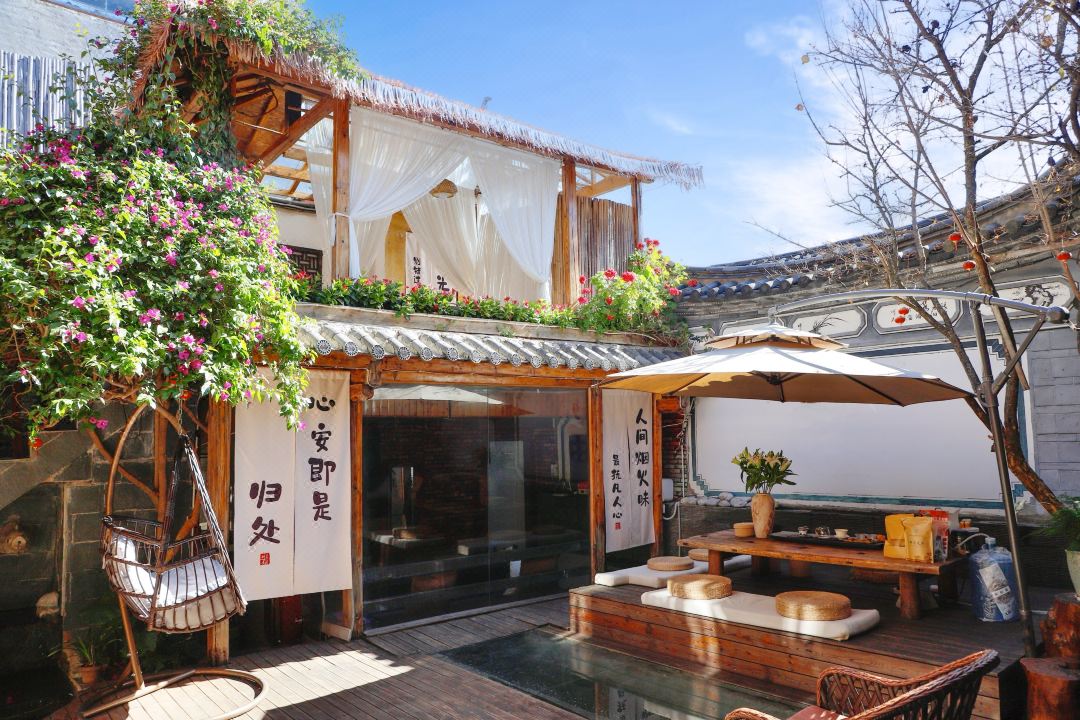 Just to wait for your chain inn (Lijiang Ancient City Wuyi Street Store)