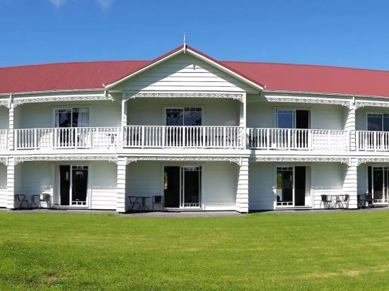 Kerikeri Park Lodge - Tap to explore photos